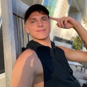 Meet your Posher, Nicholas